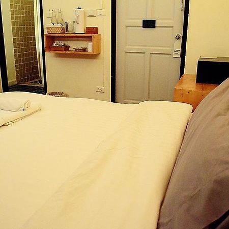 Early Bird Bed & Breakfast (Adults Only) Chiang Mai Exterior foto