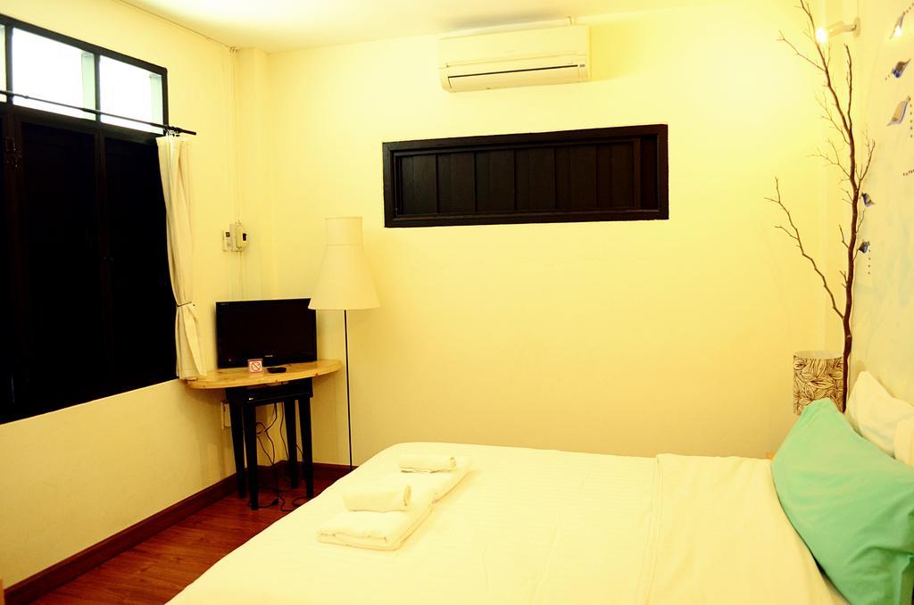 Early Bird Bed & Breakfast (Adults Only) Chiang Mai Exterior foto